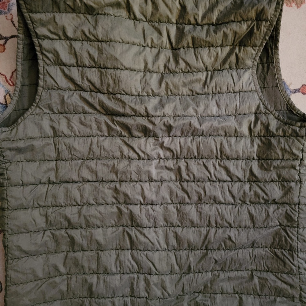 Peter Millar Crown Greenwich Vest – Lightweight Quilted Water-Resistant – Size L - Picture 12 of 13